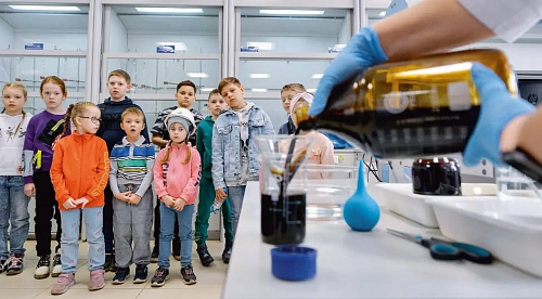 В лаборанты я б пошел...